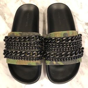 Kendall + Kylie slide sandals. SZ 7.5
